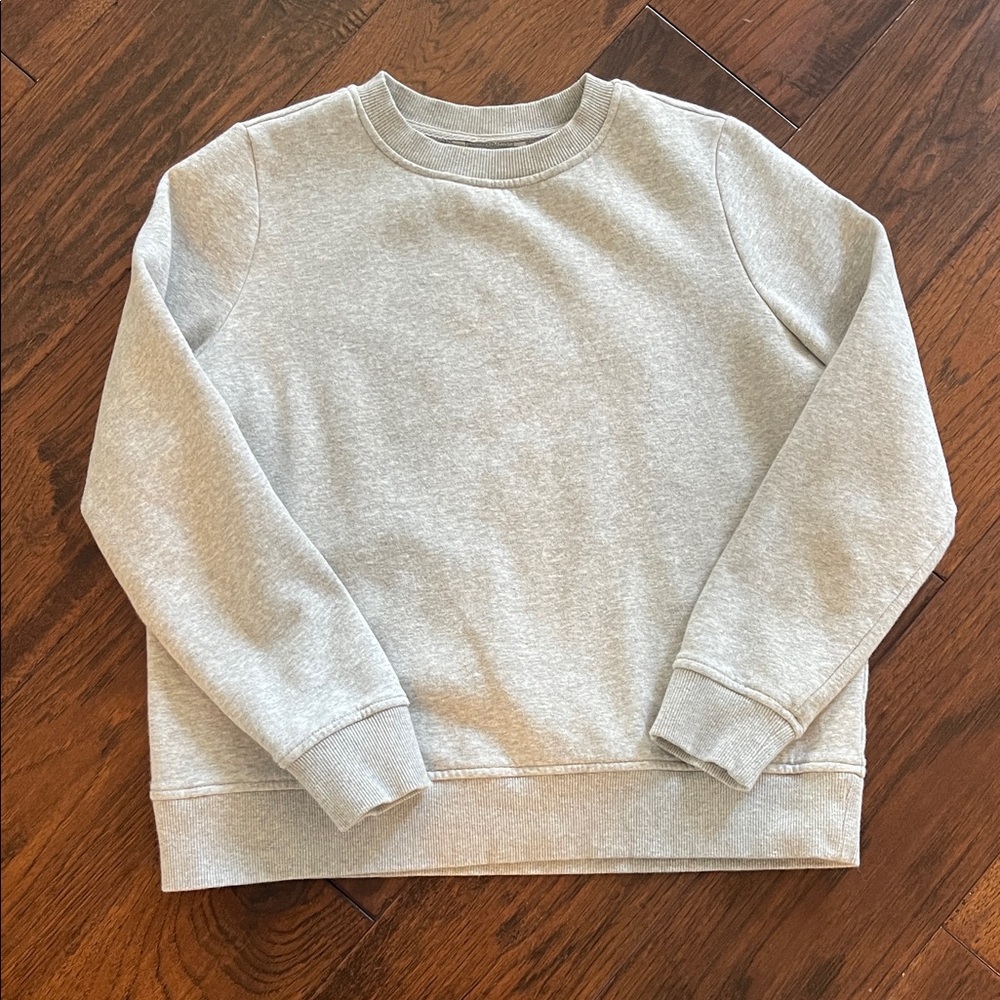 BANANA REPUBLIC Classic Gray Crewneck